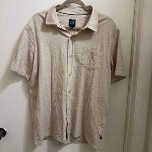 GAP Men’s Fitted Short Sleeve Button Up Shirt w/ Pocket Beige‎ Size Large